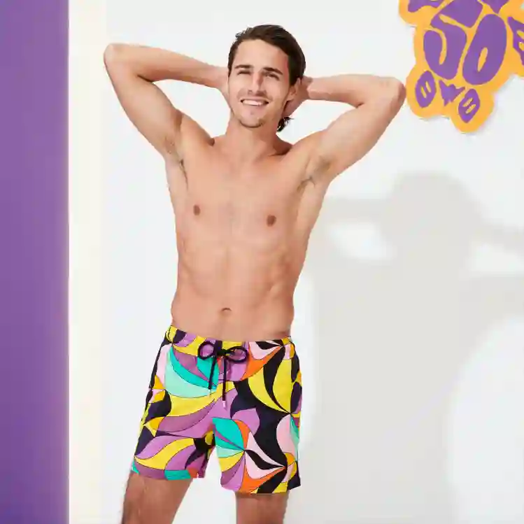 صورة Erkek 1984 Invisible Fish Moorise Mayo